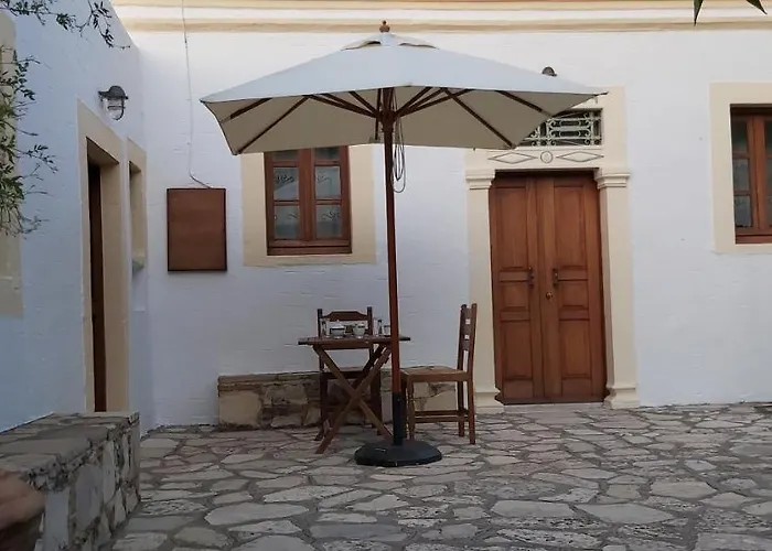 別荘 Small Traditional House In Asfendiou Kos