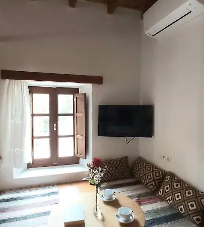 Tatil Evi Small Traditional House In Asfendiou Kos *