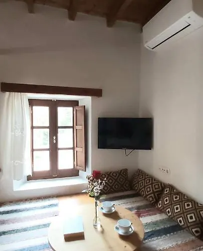 Tatil Evi Small Traditional House In Asfendiou Kos *