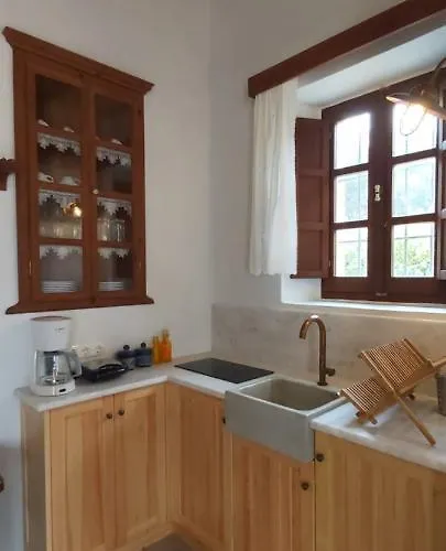 Dom wakacyjny Small Traditional House In Asfendiou Kos